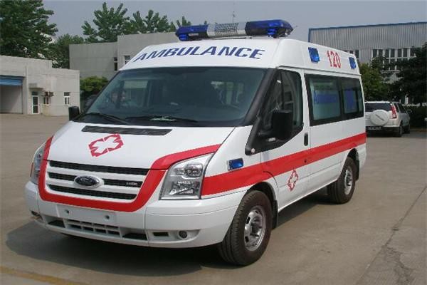 兴化市救护车转院公司